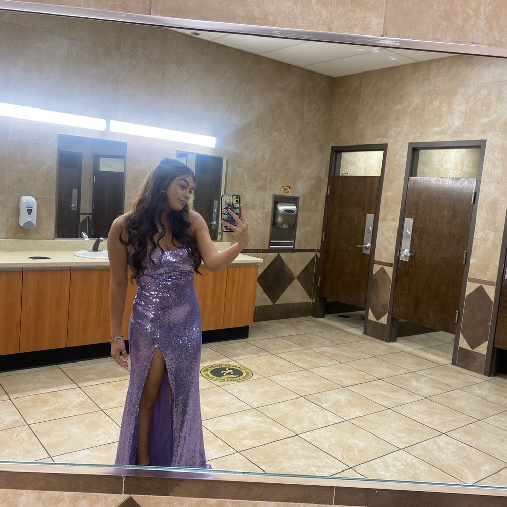 PROM DRESS - Picture 3 of 4